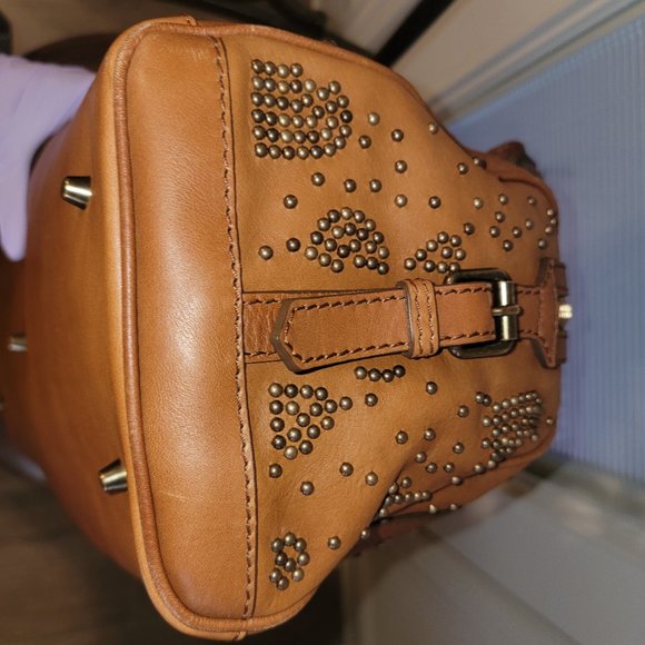 RARE BROWN BURBERRY Studded Heart Bag Brown Leather - Picture 4 of 15